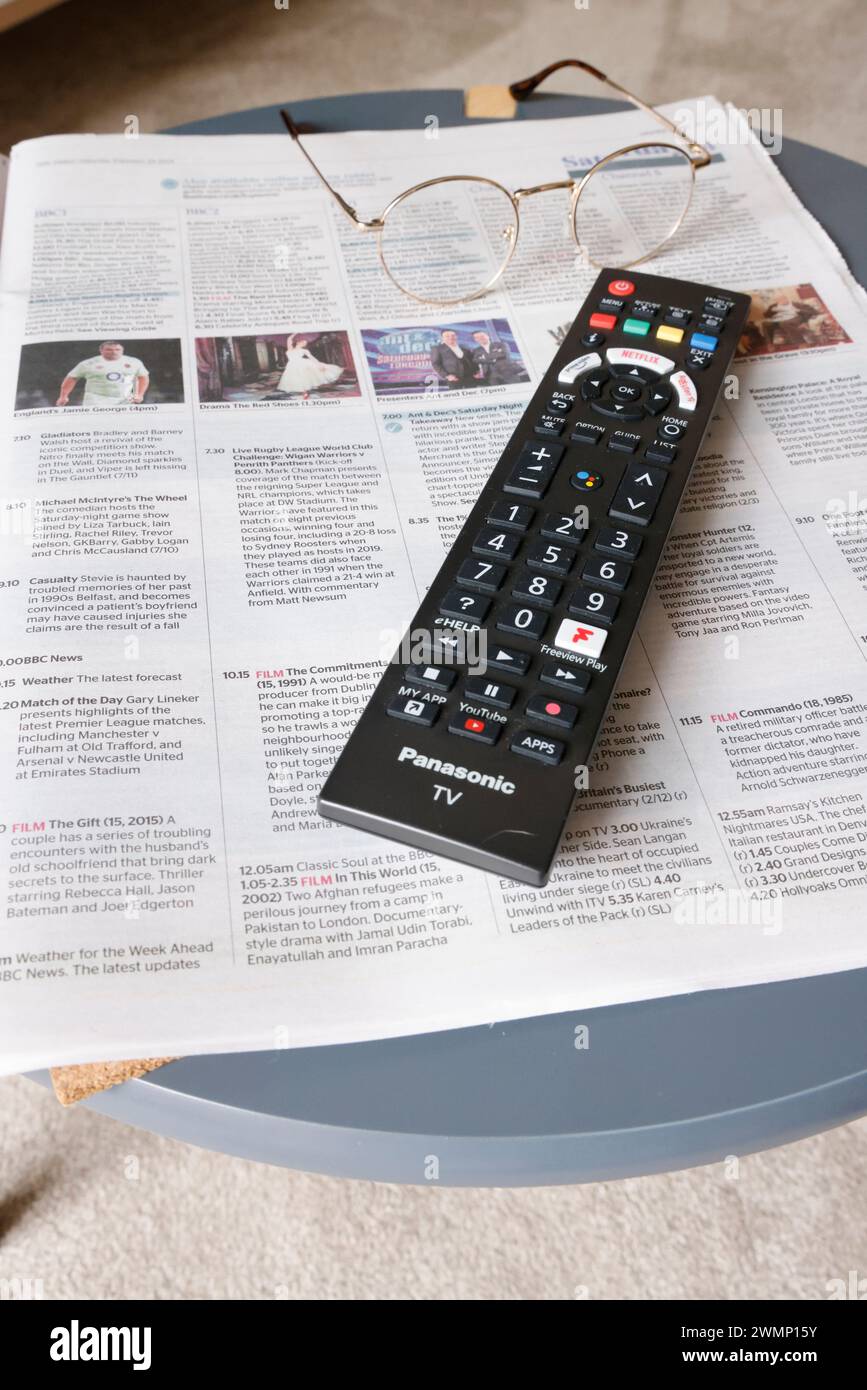 TV-Fernbedienung, Panasonic TV, Streaming TV, Home Entertainment. - 27. Februar 2024 Foto von Andrew Higgins/Thousand Word Media Ltd Stockfoto