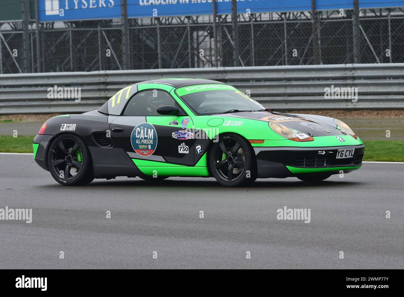 Edward Harvey, Porsche Boxster, erstmals 1952 in der Pomeroy Trophy wurden Autos aller Epochen und Typen gezeigt, es ist der Vintage Sports Car Club, VSCC, f Stockfoto