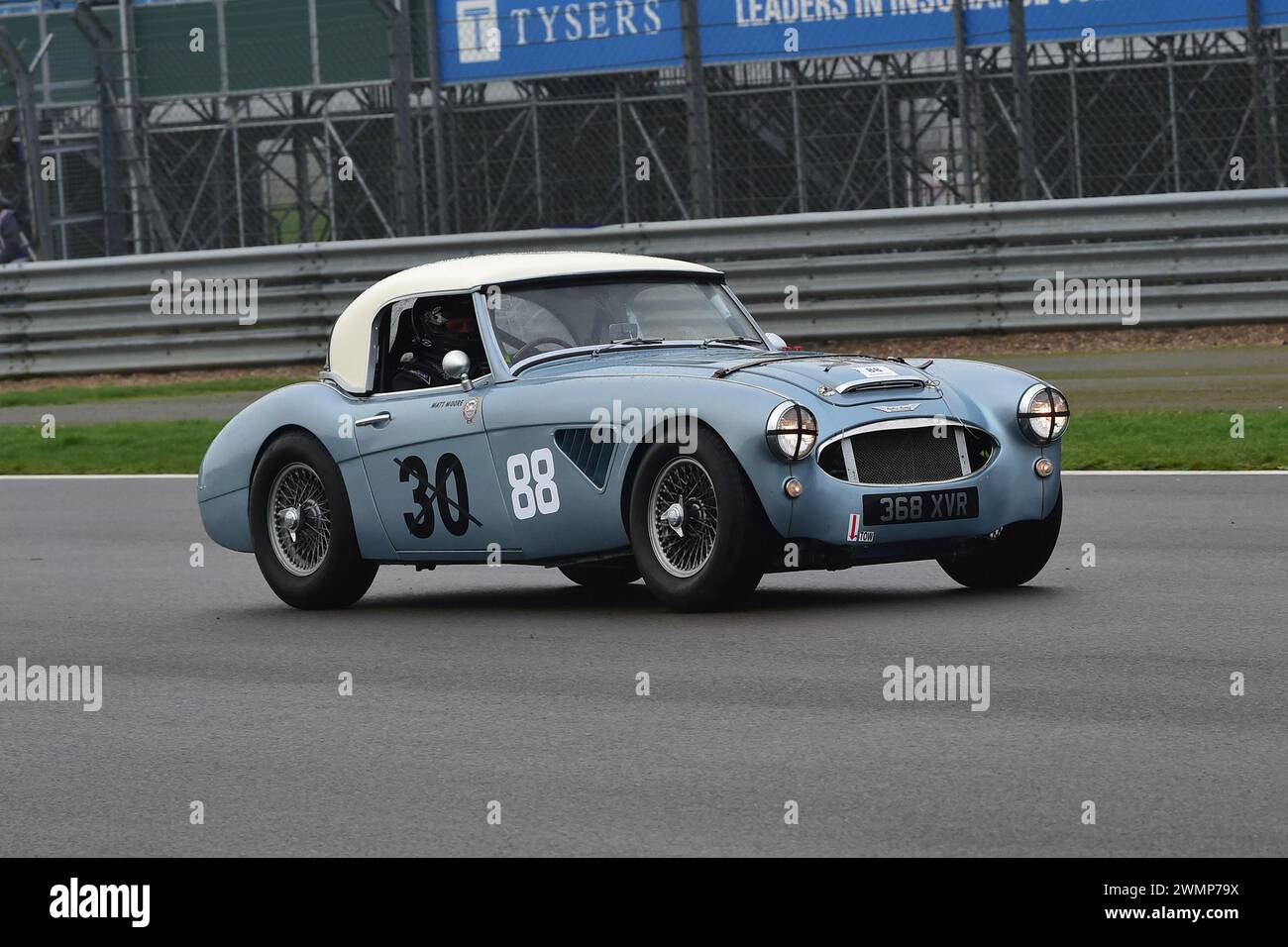 Matthew Moore, Austin Healey 3000, der erstmals 1952 in der Pomeroy Trophy ausgetragen wurde, sind Autos aller Epochen und Typen, der Vintage Sports Car Club, VSCC Stockfoto