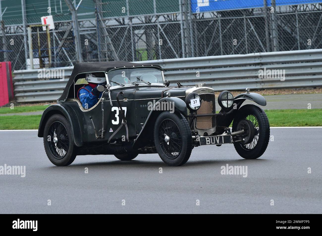 Sebastian Welch, Frazer Nash TT Replik, erstmals 1952 in der Pomeroy Trophy, mit Autos aller Epochen und Typen, es ist der Vintage Sports Car Club Stockfoto