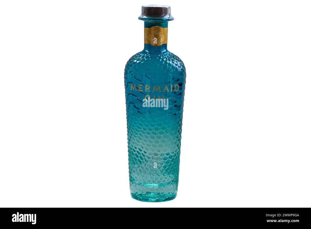 Flasche Mermaid Gin kleine Charge von der Isle of Wight Distillery isoliert auf weißem Hintergrund Stockfoto