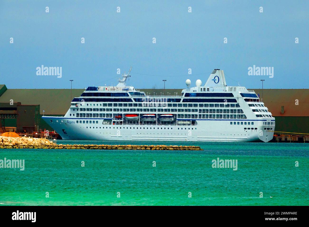 Oceania Regatta Kreuzfahrtschiff in Port Geraldton ab Town Beach Geraldton Australien Western Australia Coral Coast Stockfoto