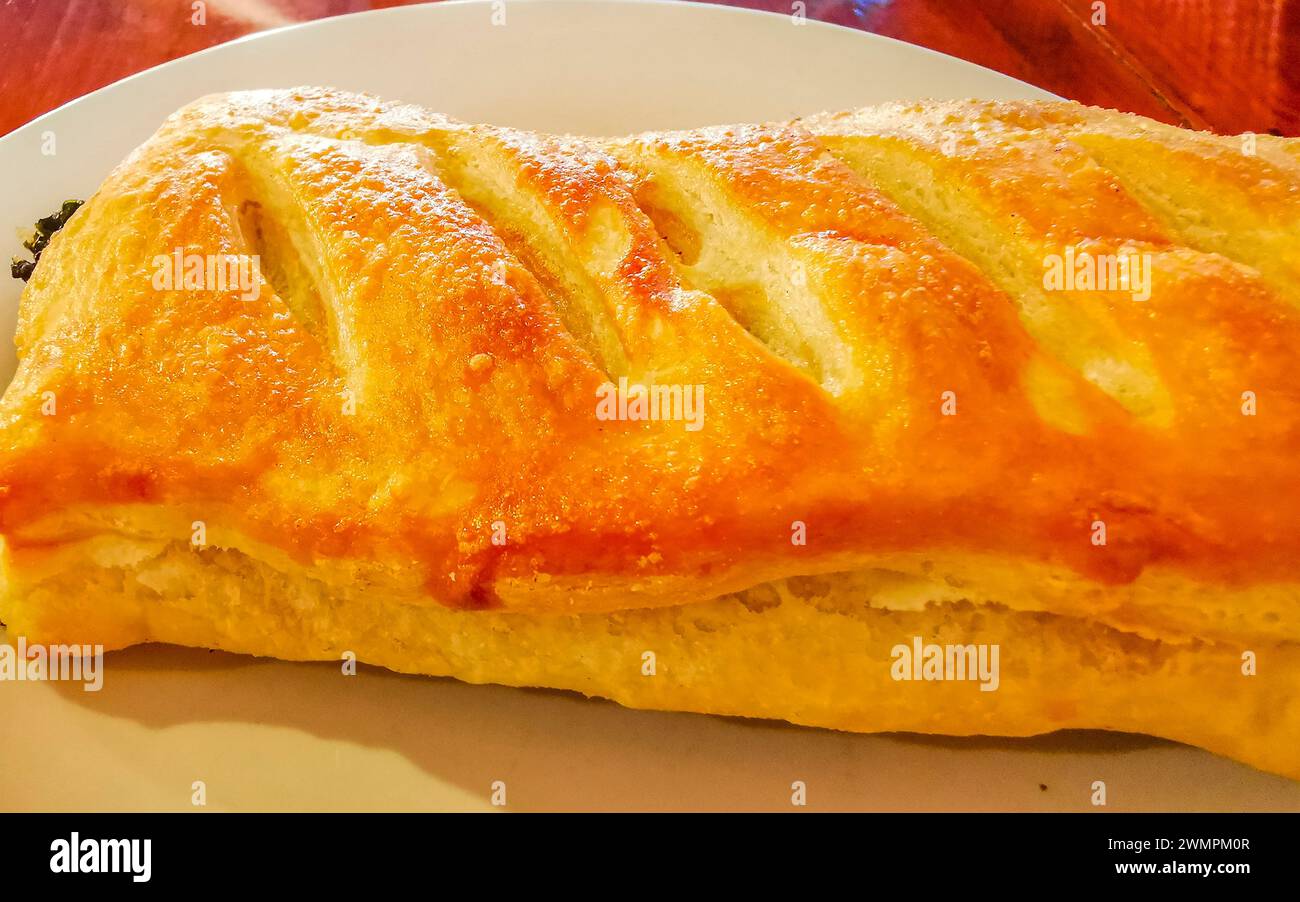 Typisch Mexikanische Gerichte Tacos Empanadas Rolls Und Tamales Im El Cafecito In Zicatela Puerto Escondido Oaxaca Mexiko. Stockfoto