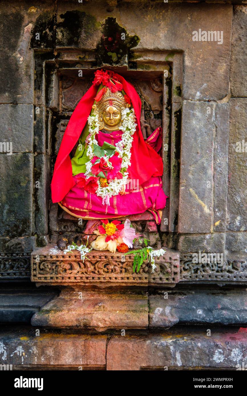 Statue eines hinduistischen Gottes in einem hinduistischen Tempel in Bhubaneswar im indischen Bundesstaat Orissa/Odisha Stockfoto