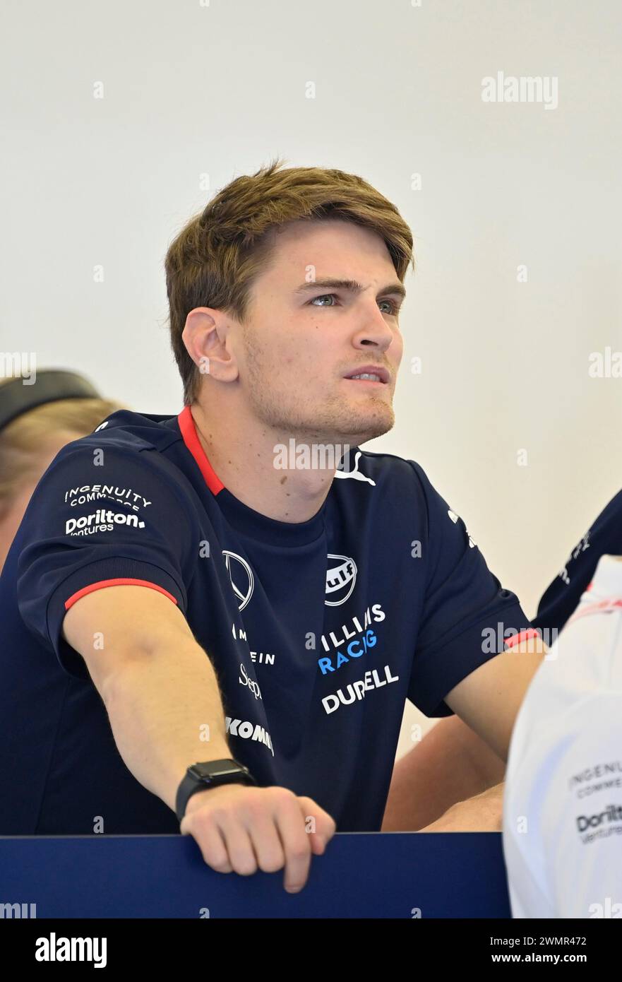 Sakhir, Bahrain. Februar 2024. BAHRAIN, Sakhir, 21. Februar: #2, Logan Sargeant, USA, Williams Racing, Team Williams F1 am ersten Tag der F1-Tests auf dem Bahrain International Circuit am 21. Februar 2024 in Bahrain, Formel-1-Vorsaison-Tests, Bild & Copyright Jerry ANDRE/ATP Images (ANDRE Jerry/ATP/SPP) Credit: SPP Sport Press Photo. /Alamy Live News Stockfoto