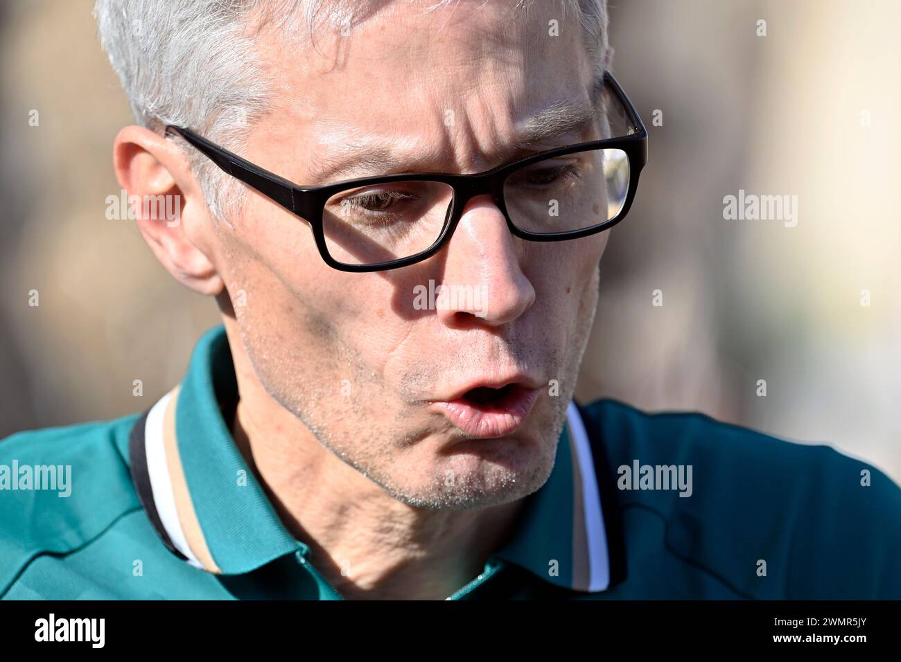 Sakhir, Bahrain. Februar 2024. BAHRAIN, Sakhir, 22. Februar: Mike KRACK, (Lux), Teamchef Aston Martin am zweiten Tag der F1-Tests auf dem Bahrain International Circuit am 22. Februar 2024 in Bahrain, Formel 1-Vorsaison-Tests, Bild & Copyright Jerry ANDRE/ATP Images (ANDRE Jerry/ATP/SPP) Credit: SPP Sport Press Photo. /Alamy Live News Stockfoto