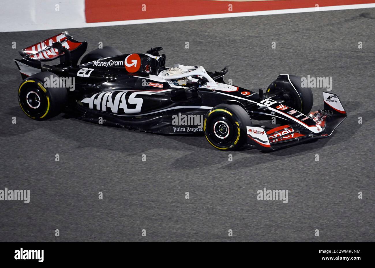 Sakhir, Bahrain. Februar 2024. BAHRAIN, Sakhir, 22. Februar: 20, Kevin MAGNUSSEN, DEN, Haas F1-Team am zweiten Tag der F1-Tests auf dem Bahrain International Circuit am 22. Februar 2024 in Bahrain, Formel-1-Vorsaison-Tests, Bild & Copyright Jerry ANDRE/ATP Images (ANDRE Jerry/ATP/SPP) Credit: SPP Sport Press Photo. /Alamy Live News Stockfoto