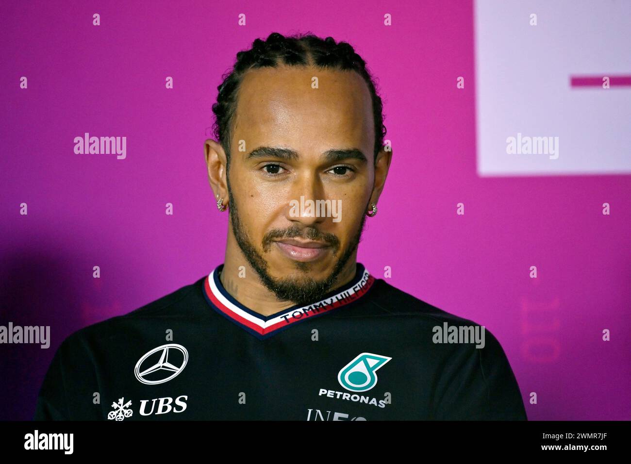 Sakhir, Bahrain. Februar 2024. BAHRAIN, Sakhir, 22. Februar: #44, Lewis HAMILTON, GBR, Mercedes AMG F1 Team am zweiten Tag der F1-Tests auf dem Bahrain International Circuit am 22. Februar 2024 in Bahrain, Formel 1-Vorsaison-Tests, Bild & Copyright Jerry ANDRE/ATP Images (ANDRE Jerry/ATP/SPP) Credit: SPP Sport Press Photo. /Alamy Live News Stockfoto