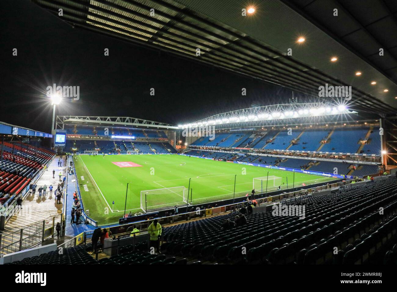 Blackburn, Großbritannien. Februar 2024. Eine allgemeine Ansicht von Ewood Park vor dem Auftakt während des Spiels der Blackburn Rovers FC gegen Newcastle United FC Emirates FA Cup 5. Runde in Ewood Park, Blackburn, England, Großbritannien am 27. Februar 2024 Credit: Every Second Media/Alamy Live News Stockfoto