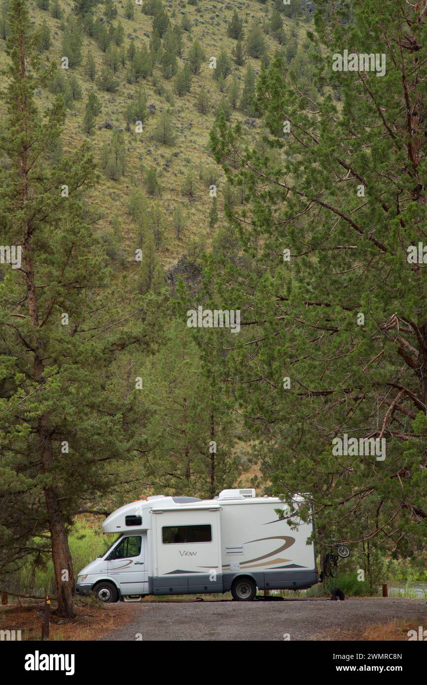 Reisemobil, schiefe Wild und Scenic River, untere Crooked River National Back Country Byway, Prineville Bezirk Büro des Land-Managements, Oregon Stockfoto