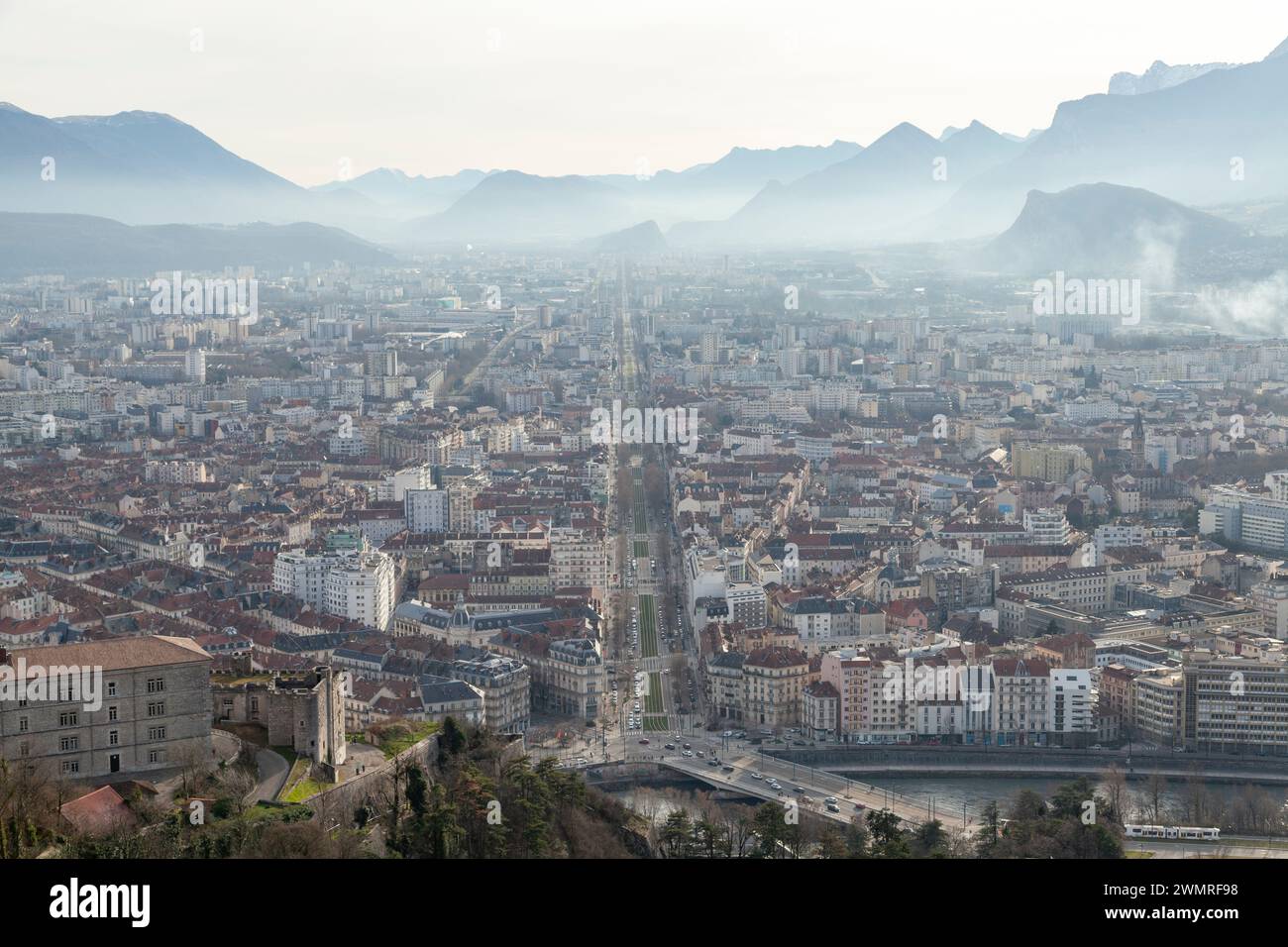 Grenoble in der Region Auvergne-Rhône-Alpes im Südosten Frankreichs. Stockfoto