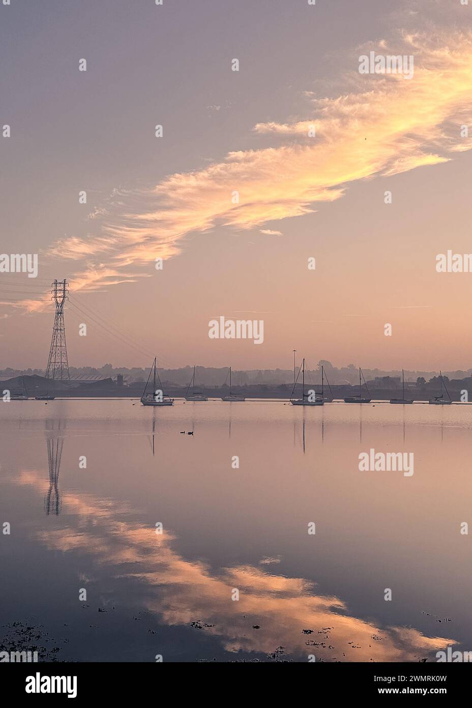 Sonnenaufgang auf dem Fluss Orwell, Blick in Richtung Ipswich Stockfoto