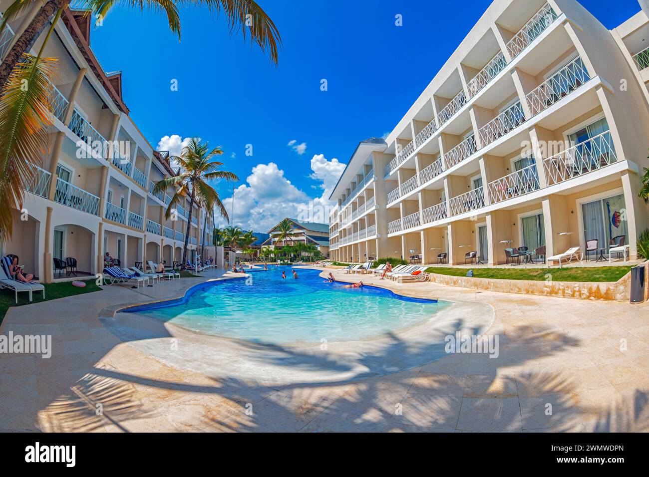PUNTA CANA, DOMINIKANISCHE REPUBLIK - 11. MÄRZ 2020: Ferienort BE LIVE in der Dominikanischen Republik, einer Insel, die Teil des Grossargens der Antillen ist Stockfoto