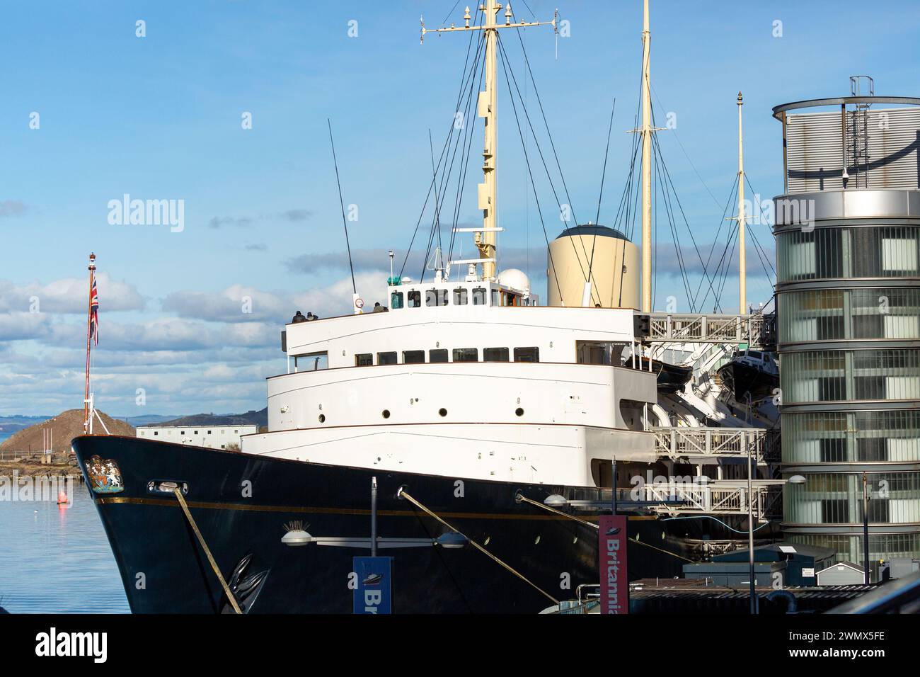 Die Royal Yacht Britannia legte am Ocean Terminal in Leith, Edinburgh, Schottland, an Stockfoto