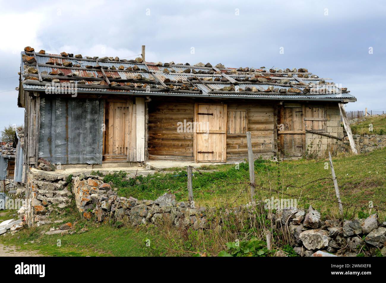 Bergdorf auf dem Karester Yalas Plateau, Trabzon, Türkei Stockfoto