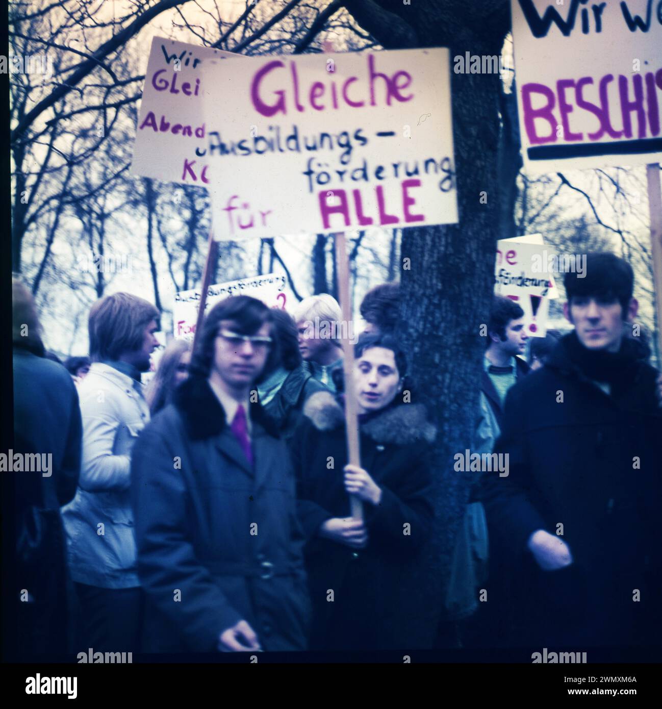 DEU, Deutschland, Dortmund: Persönlichkeiten aus Politik, Wirtschaft und Kultur aus den Jahren 1965-90 Dortmund. Demonstration von Schülern zweiter Chance für Stockfoto