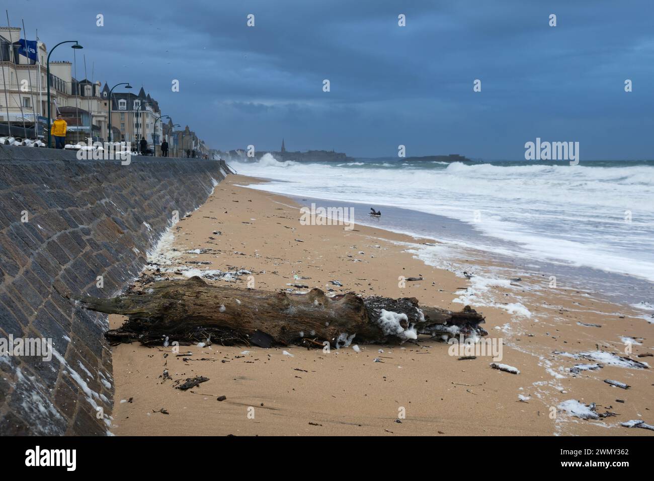 Frankreich, Ille et Vilaine, Saint Malo, Sturm Karlotta während der Flut Stockfoto