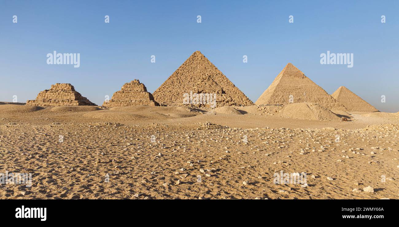 Ägypten, Kairo, Guiza, Memphis und seine Nekropole, die Pyramidenfelder von Gizeh bis Dahshur, die von der UNESCO zum Weltkulturerbe erklärt wurden, die Pyramiden Stockfoto