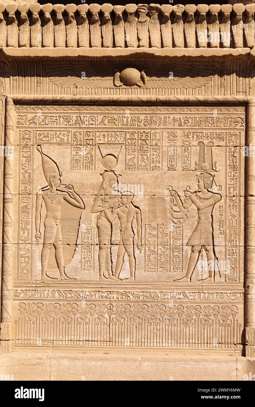 Ägypten, Qena, Dendera, pharaonische Tempel in Oberägypten aus ptolemäischer und römischer Zeit, von der UNESCO zum Weltkulturerbe erklärt, römische Mammisi, niedriges Relief Stockfoto