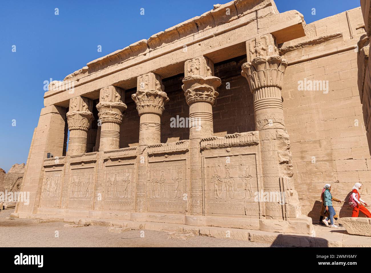 Ägypten, Qena, Dendera, Pharaonentempel in Oberägypten aus ptolemäischer und römischer Zeit, die von der UNESCO, roman mammisi, zum Weltkulturerbe erklärt wurden Stockfoto