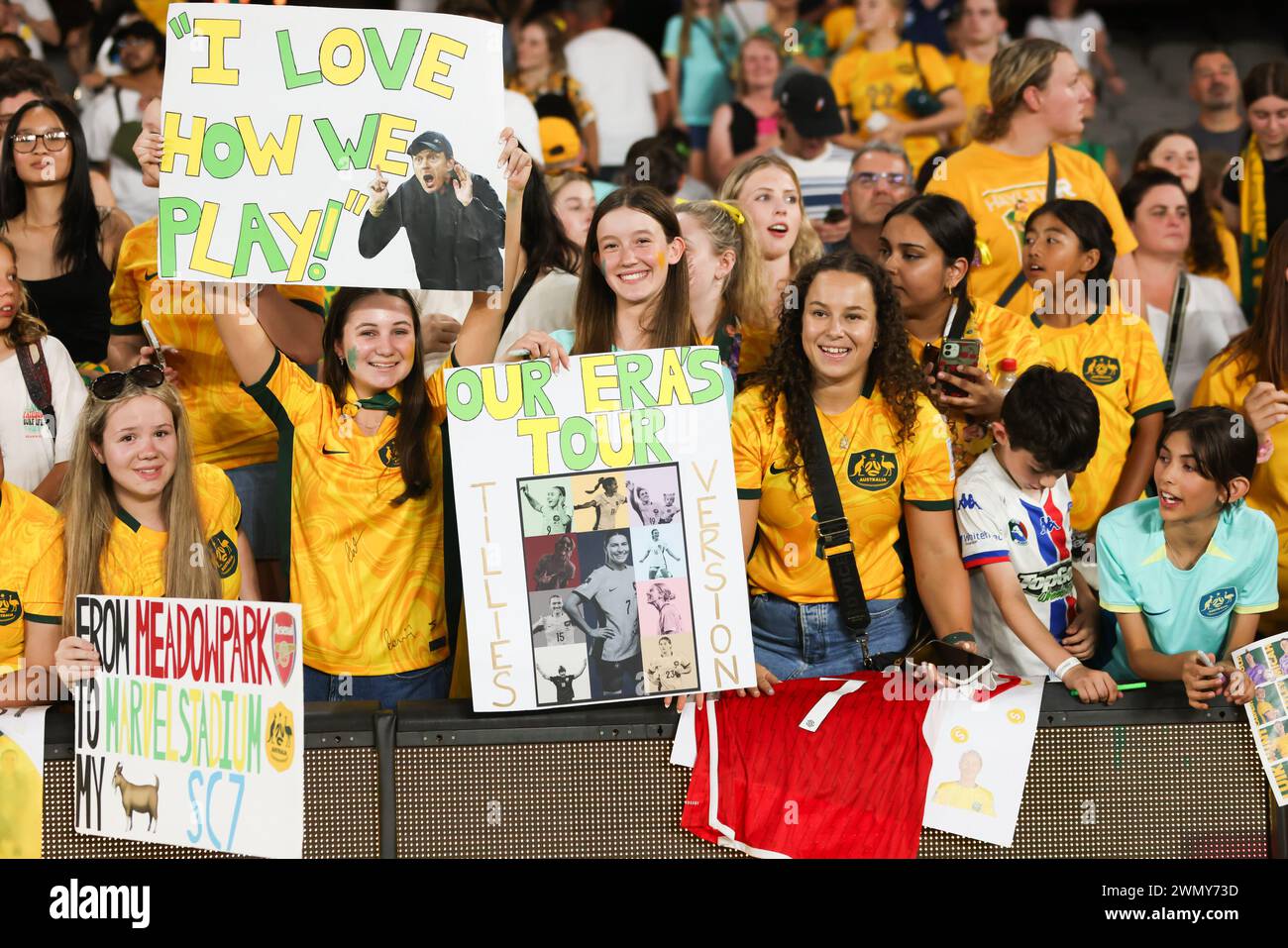 Melbourne, Victoria, Australien. Februar 2024. MELBOURNE, AUSTRALIEN - 28. FEBRUAR: Fanatmosphäre beim AFC Olympischen Frauenfußballturnier Paris 2024 Asiatische Qualifikationsrunde 3 zwischen Australien Matildas und Usbekistan im Marvel Stadium am 28. Februar 2024 in Melbourne, Australien. (Kreditbild: © Chris Putnam/ZUMA Press Wire) NUR REDAKTIONELLE VERWENDUNG! Nicht für kommerzielle ZWECKE! Stockfoto