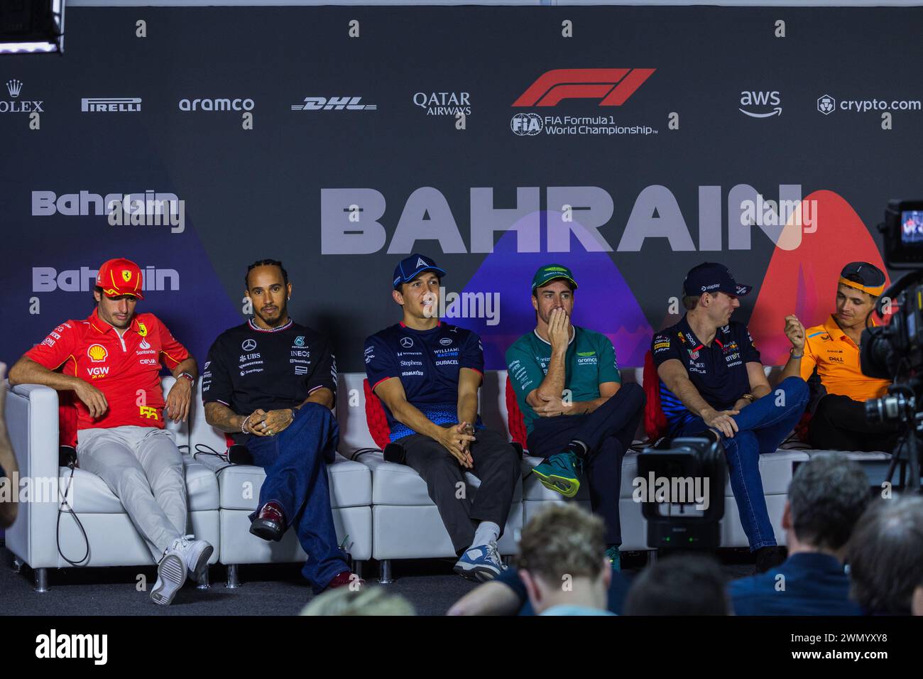 MANAMA, BAHRAIN, Bahrain International Circuit, 28.Feb.2024: Lewis Hamilton, Carlos Sainz, Fernando Alonso, Max Verstappen, Alex Albon und Lando Norri Stockfoto