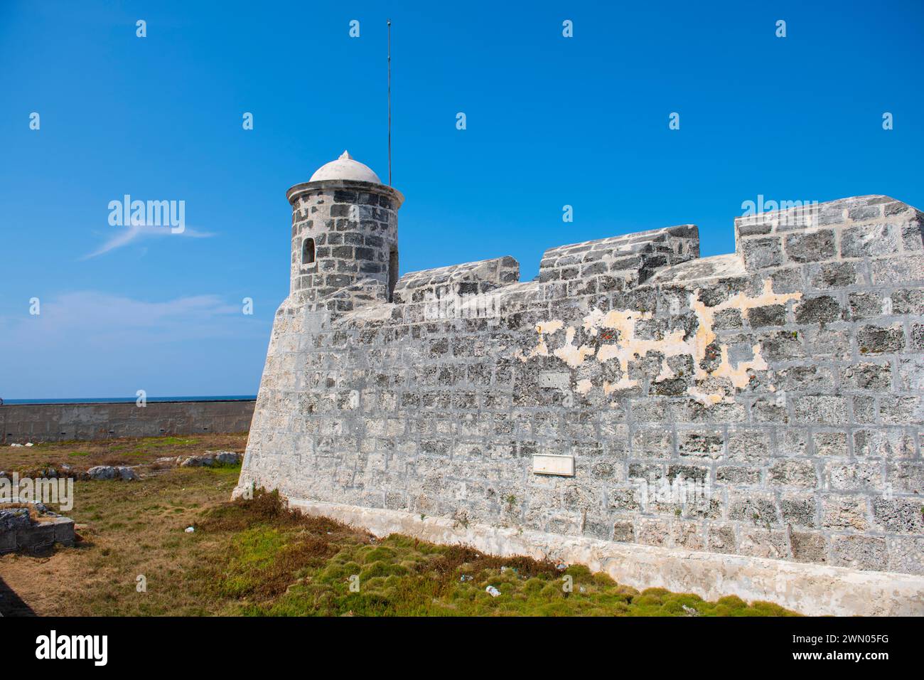 Castillo de San Salvador de la Punta Sentry Box an der Mündung des Hafens von Havanna in Old Havanna (La Habana Vieja), Kuba. Old Havanna ist ein Weltkulturerbe Si Stockfoto