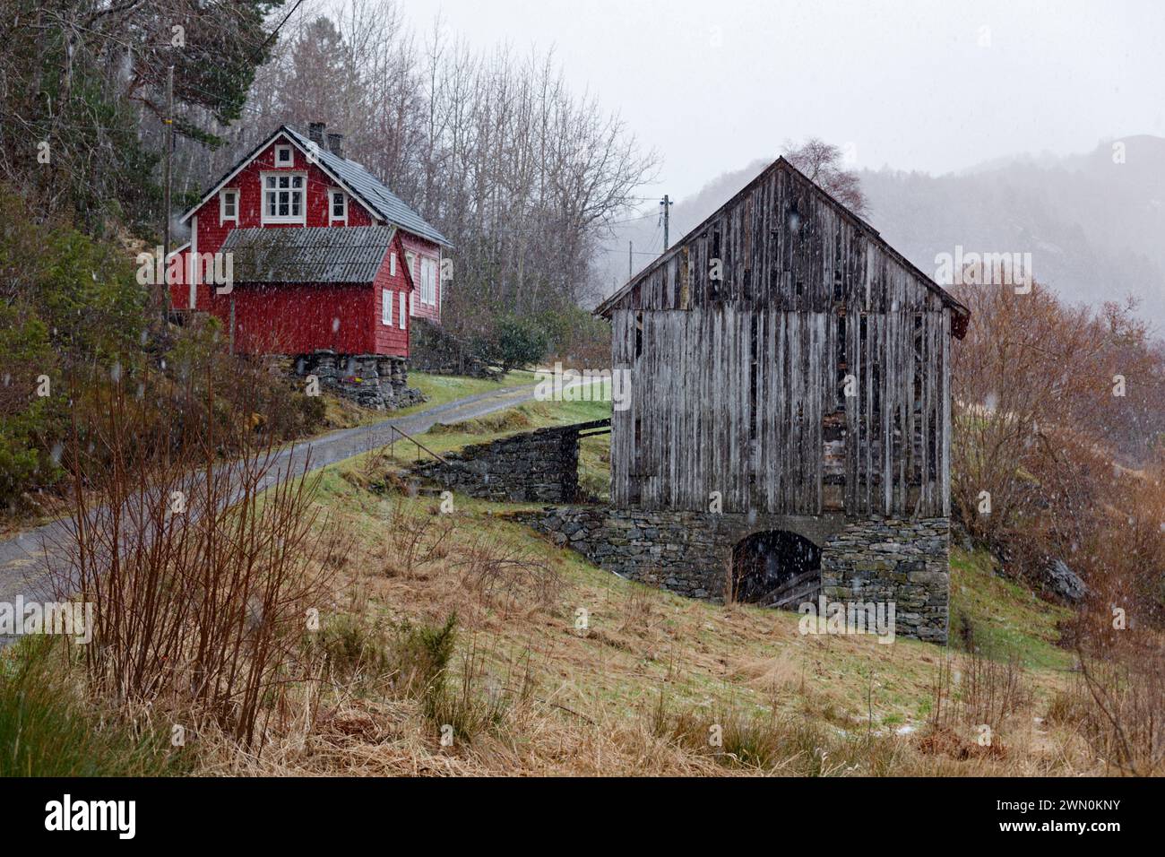 Alte, verfallene Farm, Hareid, Norwegen Stockfoto