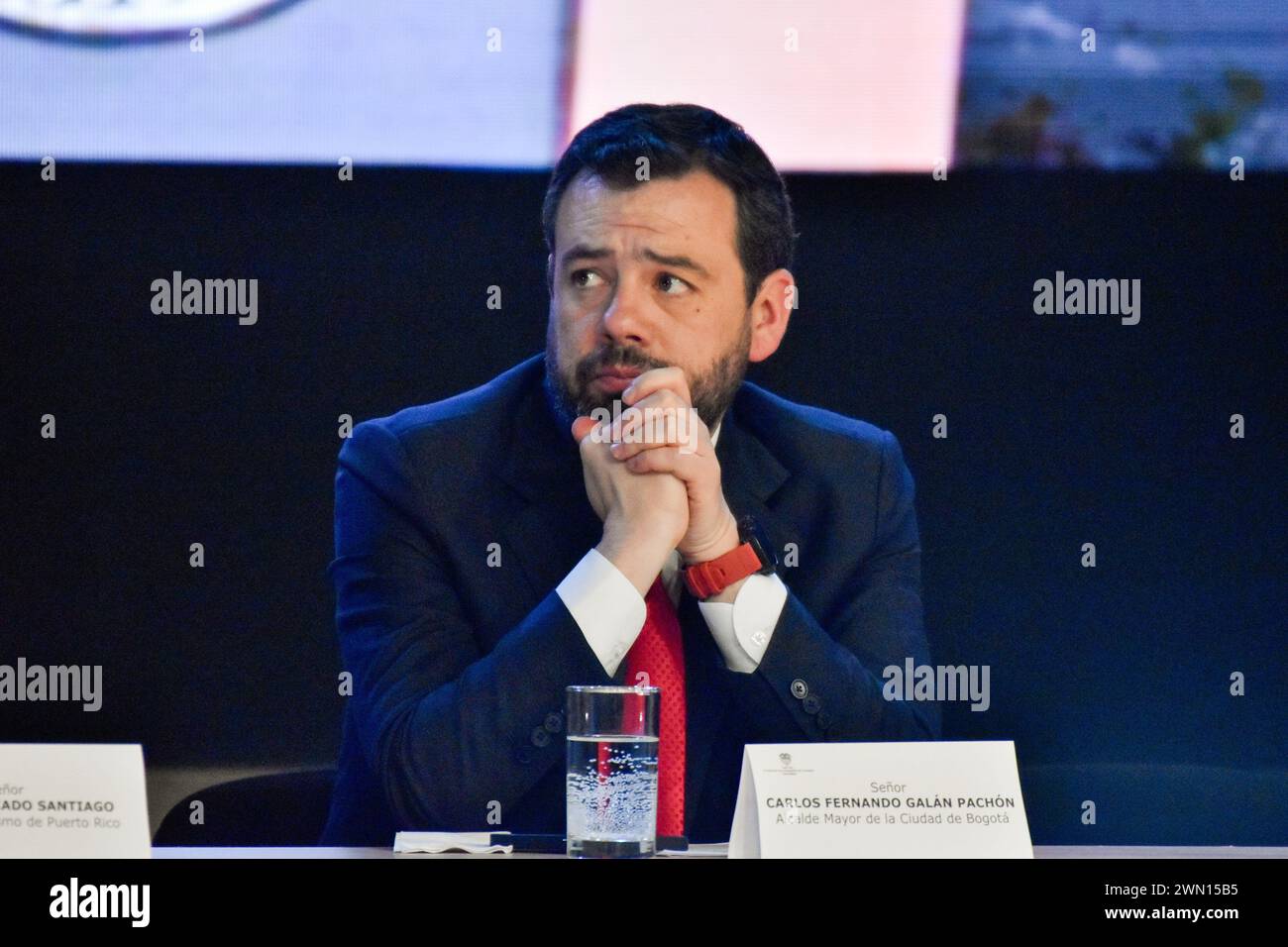 Bogota, Kolumbien. Februar 2024. Bogotas Bürgermeister Carlos Fernando Galan während der Einweihungszeremonie des Internationalen Tourism Showcase 'ANATO' in Korferias, Bogota, Kolumbien, am 28. Februar 2024. Foto: Cristian Bayona/Long Visual Press Credit: Long Visual Press/Alamy Live News Stockfoto