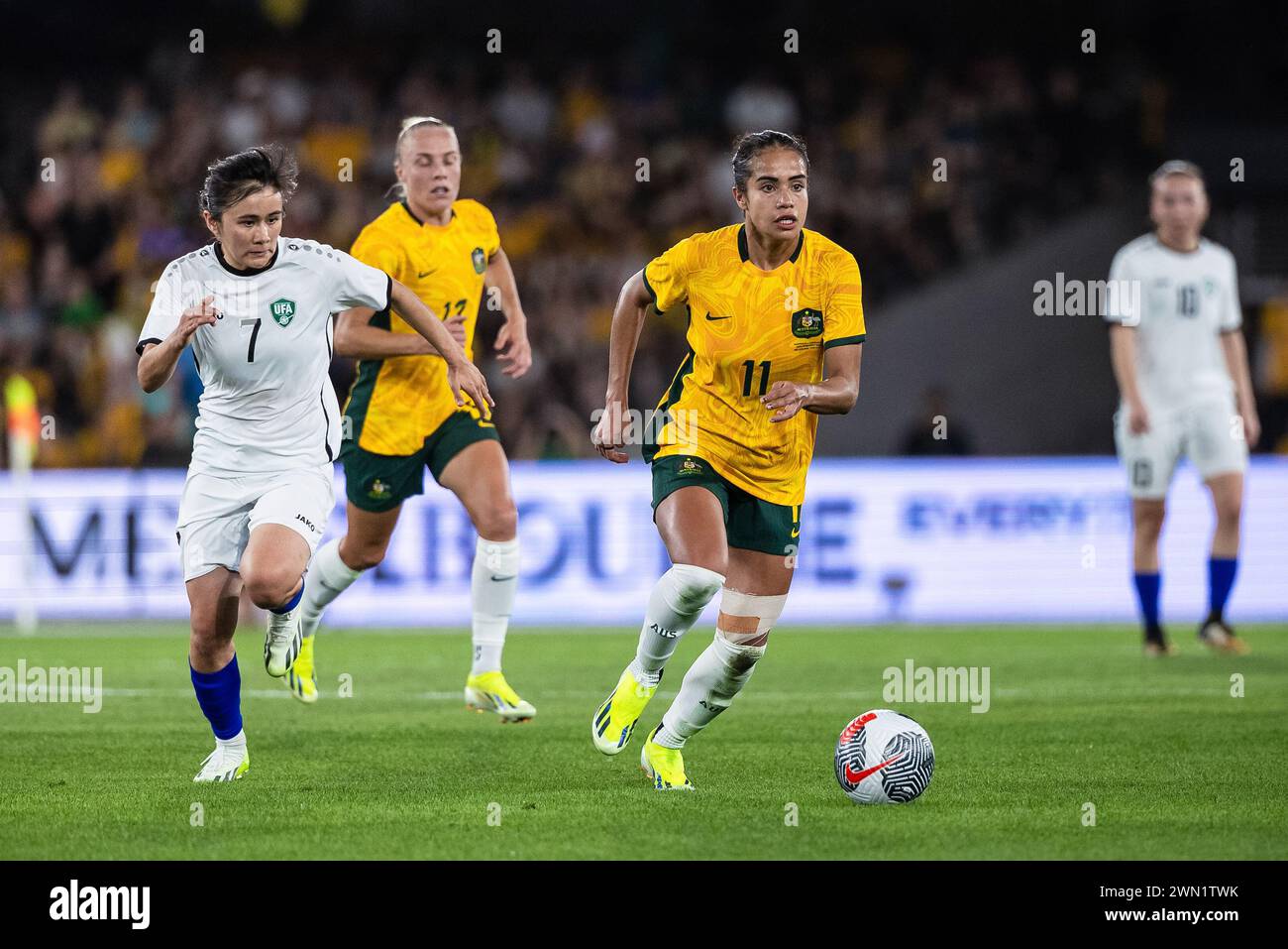 Melbourne, Australien, 28. Februar 2024. Mary FOWLER vom Team Australia während der dritten Runde des Olympischen Qualifikationsspiels der Frauen 2024 zwischen CommBank Matildas und Usbekistan im Marvel Stadium am 28. Februar 2024 in Melbourne, Australien. Quelle: Santanu Banik/Speed Media/Alamy Live News Stockfoto