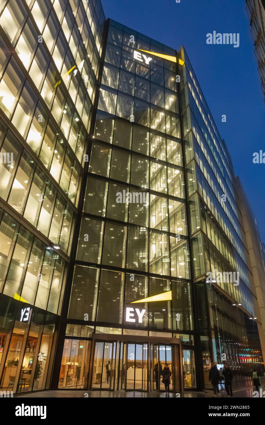 England, London, Southwark, More London Business Estate, Ernst and Young Building Stockfoto