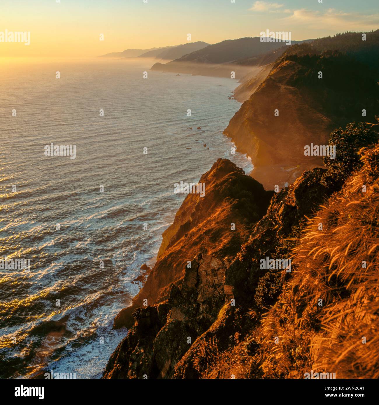 Sonnenuntergang, Bear Harbor, Wheeler, Sinkyone Wilderness State Park, Lost Coast, Kalifornien Stockfoto