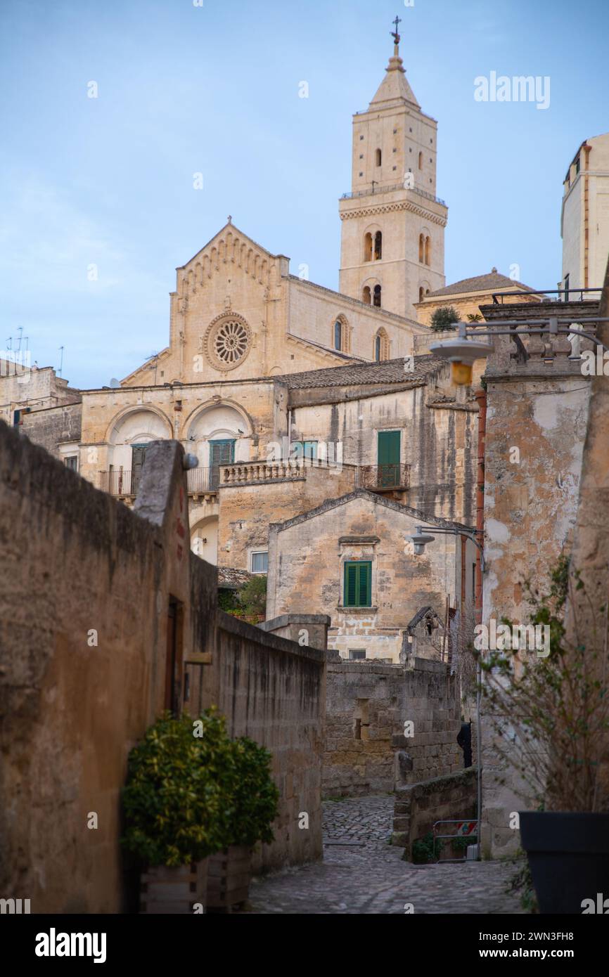 katharina Maria Santissima della Bruna e Sant'Eustachio mit schmaler Gasse in Matera, Italien Stockfoto