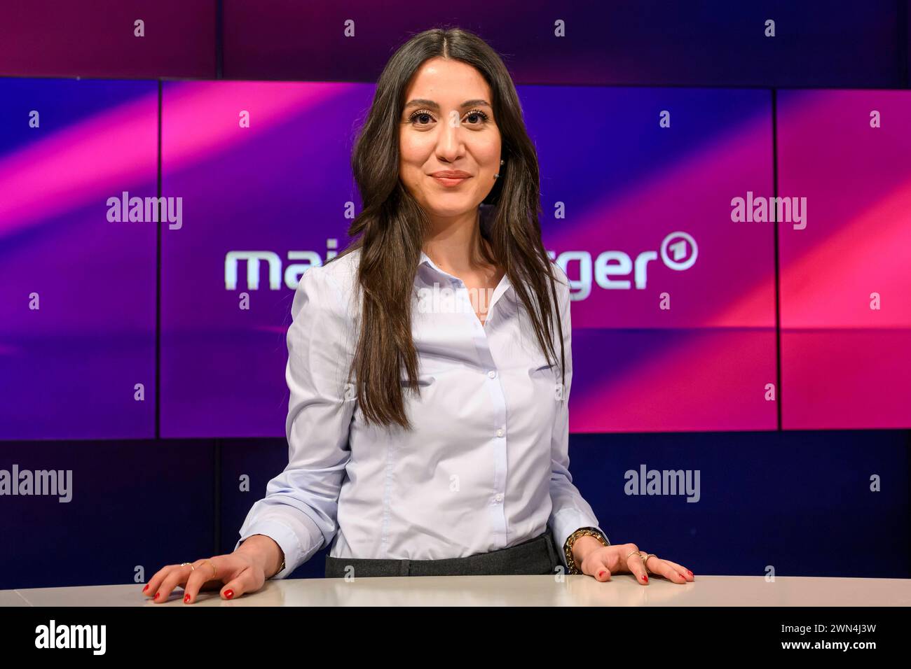 Alev Dogan der Pionier, zu Gast bei - maischberger, Polittalk, TV ...