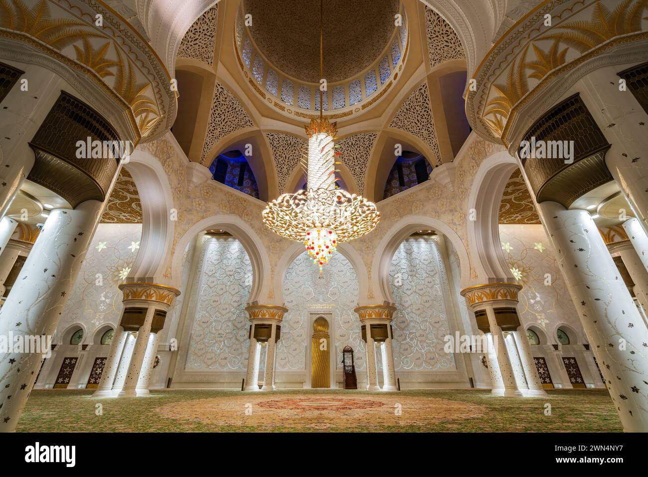 Innenräume des architektonischen Wahrzeichens Qasr Al-Watan Präsidentenpalastes in Abu Dhabi, Vereinigte Arabische Emirate (VAE). Stockfoto