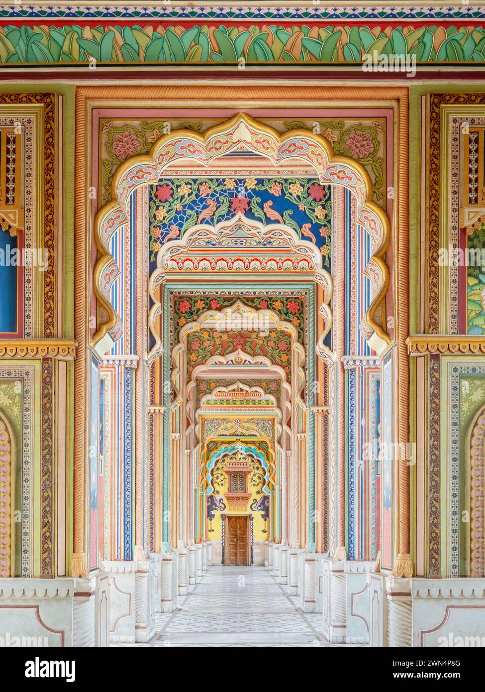 Patrika Gate am Jawahar Circle in Jaipur, Rajasthan, Indien. Stockfoto