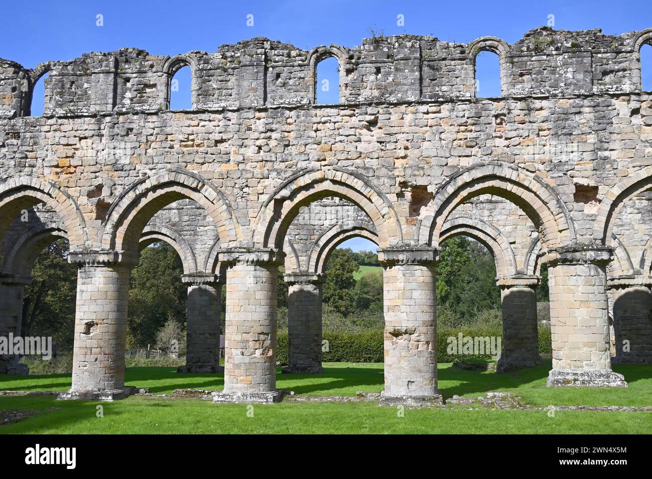 Ruinen des Zisterzienserklosters Buildwas Abbey, Shropshire Großbritannien September Stockfoto
