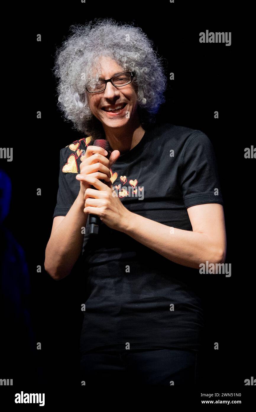 Giovanni allevi piano solo tour 2024 Fotos und Bildmaterial in hoher