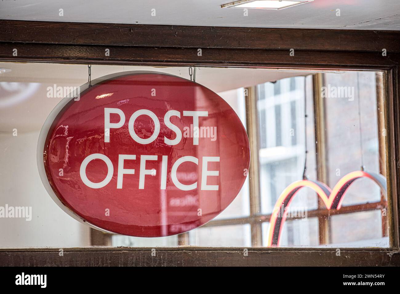 Örtliche Filiale Postamt Royal Mail Schild Stockfoto