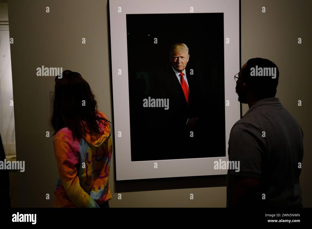 Donald J. Trumps Porträt in der Ausstellung „America's Presidents“ in der National Portrait Gallery.Washington DC.USA Stockfoto