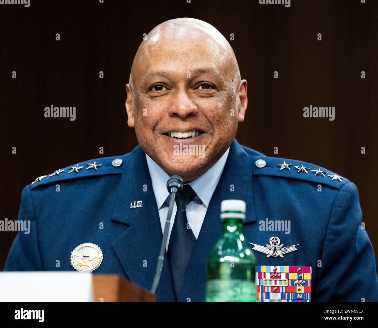 Washington, Usa. Februar 2024. General Anthony Cotton, USAF, Befehlshaber des Strategic Command der Vereinigten Staaten, sprach bei einer Anhörung des Armed Services Committee des Senats im US Capitol. (Foto: Michael Brochstein/SIPA USA) Credit: SIPA USA/Alamy Live News Stockfoto