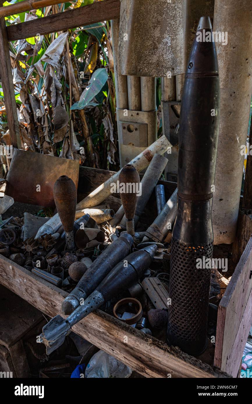 Ban Napia Spoon Village – die Provinz Xieng Khouang in Laos war eines der am stärksten bombardierten Gebiete Laos und ist immer noch mit nicht explodierten m übersät Stockfoto