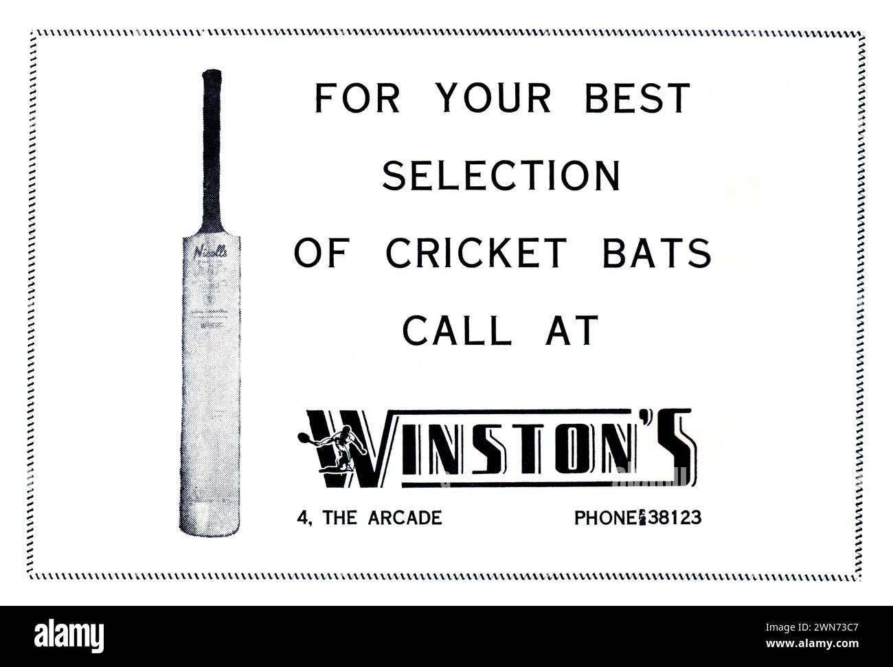 Eine alte Werbung in einer Broschüre der Singapore Cricket Association im Jahr 1958 für Winstons beste Auswahl an Cricket Fledermäusen. Stockfoto