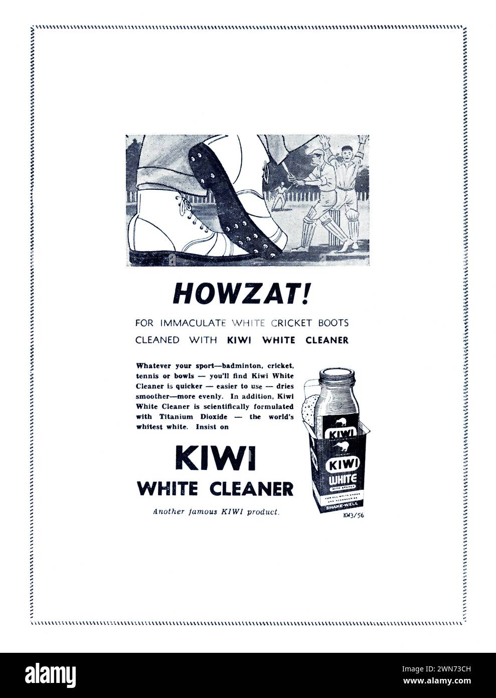 Eine alte Werbung in einer Broschüre der Singapore Cricket Association aus dem Jahr 1958 für Kiwi White Cleaner für makellose weiße Cricket-Stiefel. Stockfoto