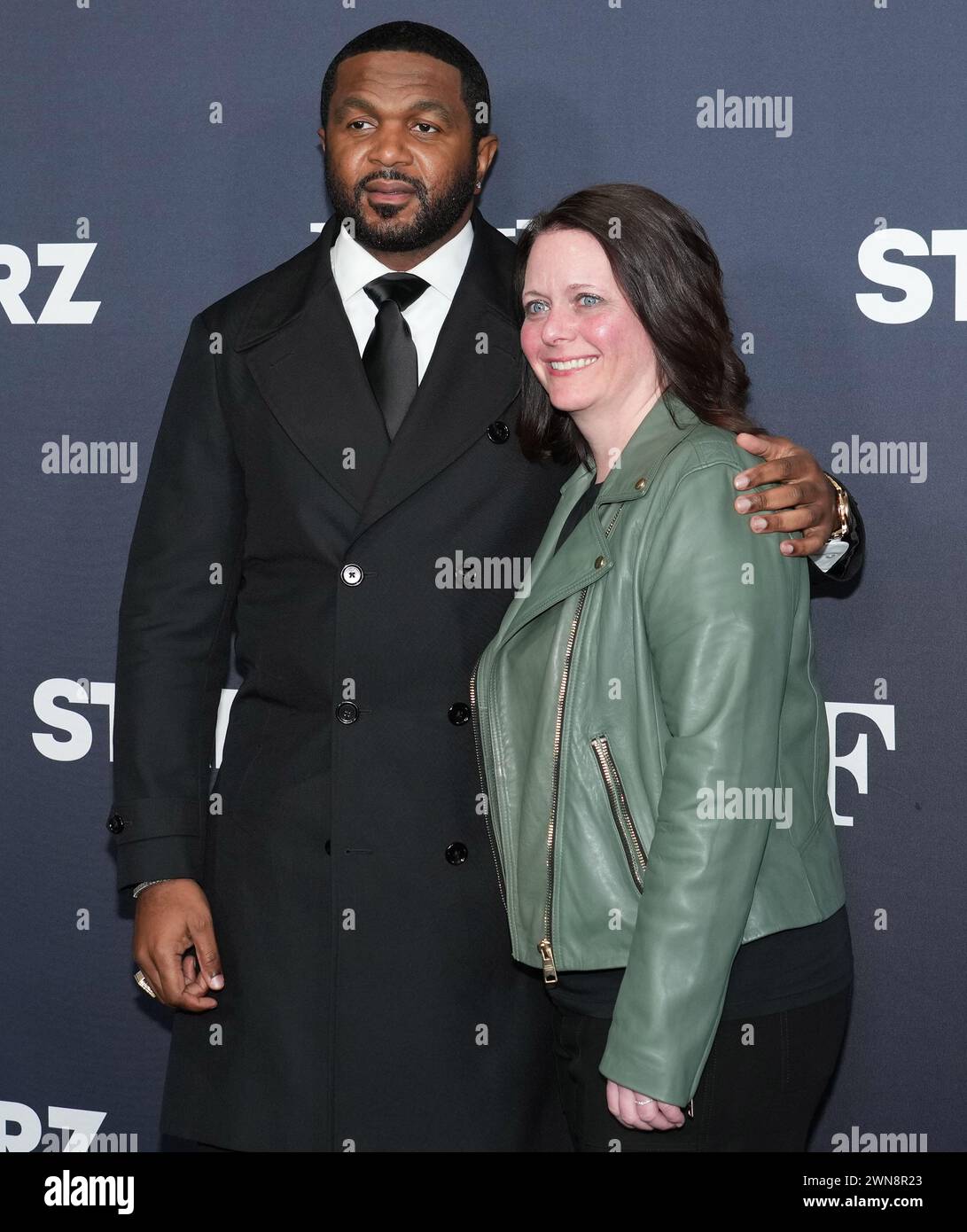 (L-R) Anthony Wilson und Anne Clements bei der Starz Series BMF Staffel 3 in Los Angeles Premiere im Hollywood Athletic Club in Hollywood, KALIFORNIEN am Donnerstag, den 29. Februar 2024. (Foto: Sthanlee B. Mirador/SIPA USA) Stockfoto