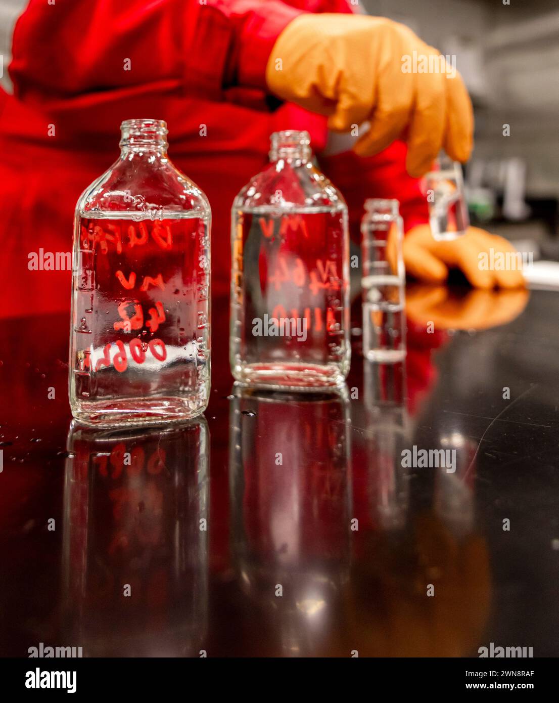 Labor auf Offshore-Energieplattform Stockfoto