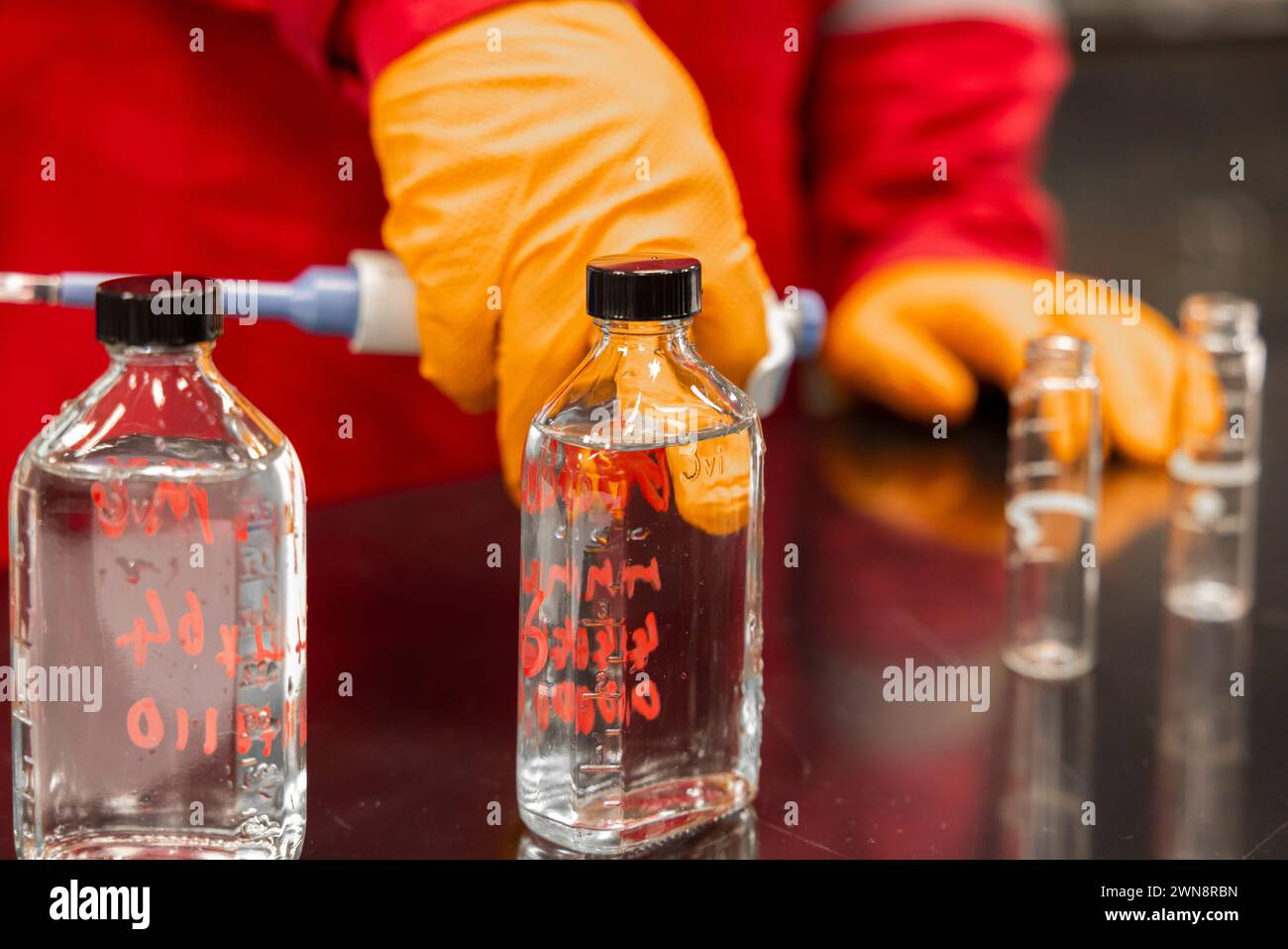 Labor auf Offshore-Energieplattform Stockfoto