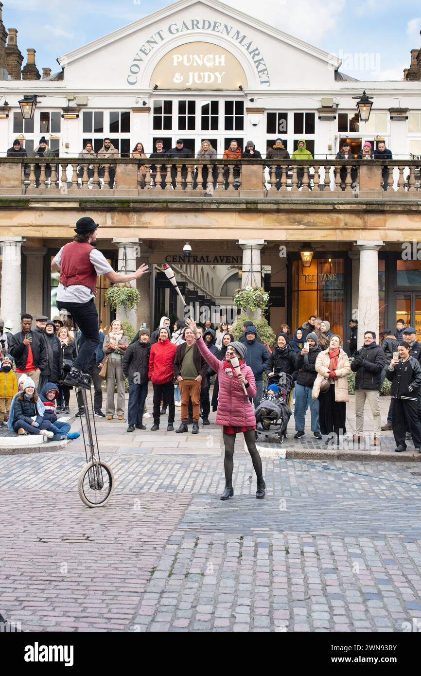 Der Covent Garden Market ist ein Einkaufs- und Unterhaltungszentrum im Londoner West End Stockfoto