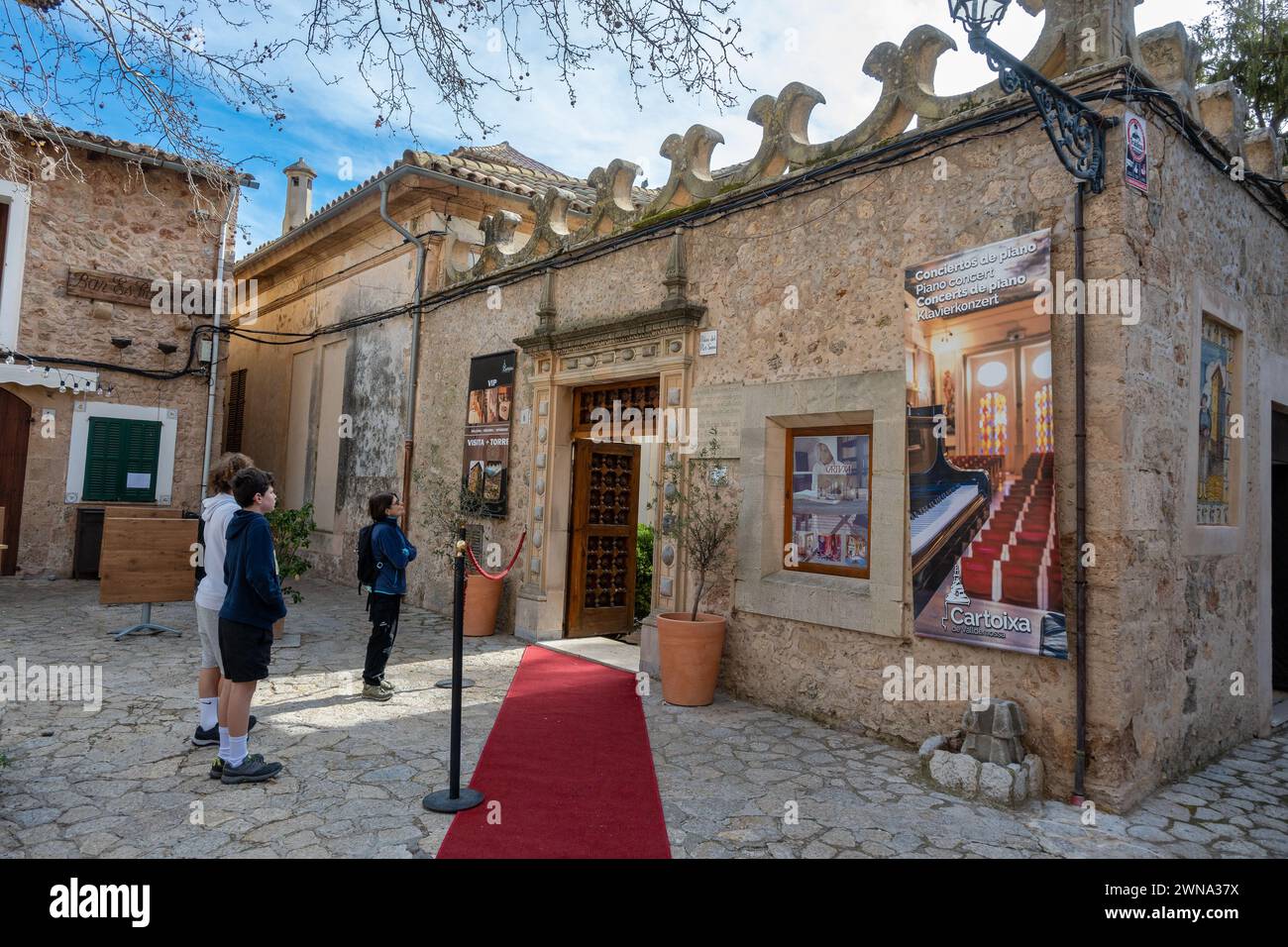 Valldemossa, Balearen, Spanien, Eingang zum Palau del Rei Sanc (Palast des Königs Sanc), nur Editorial. Stockfoto