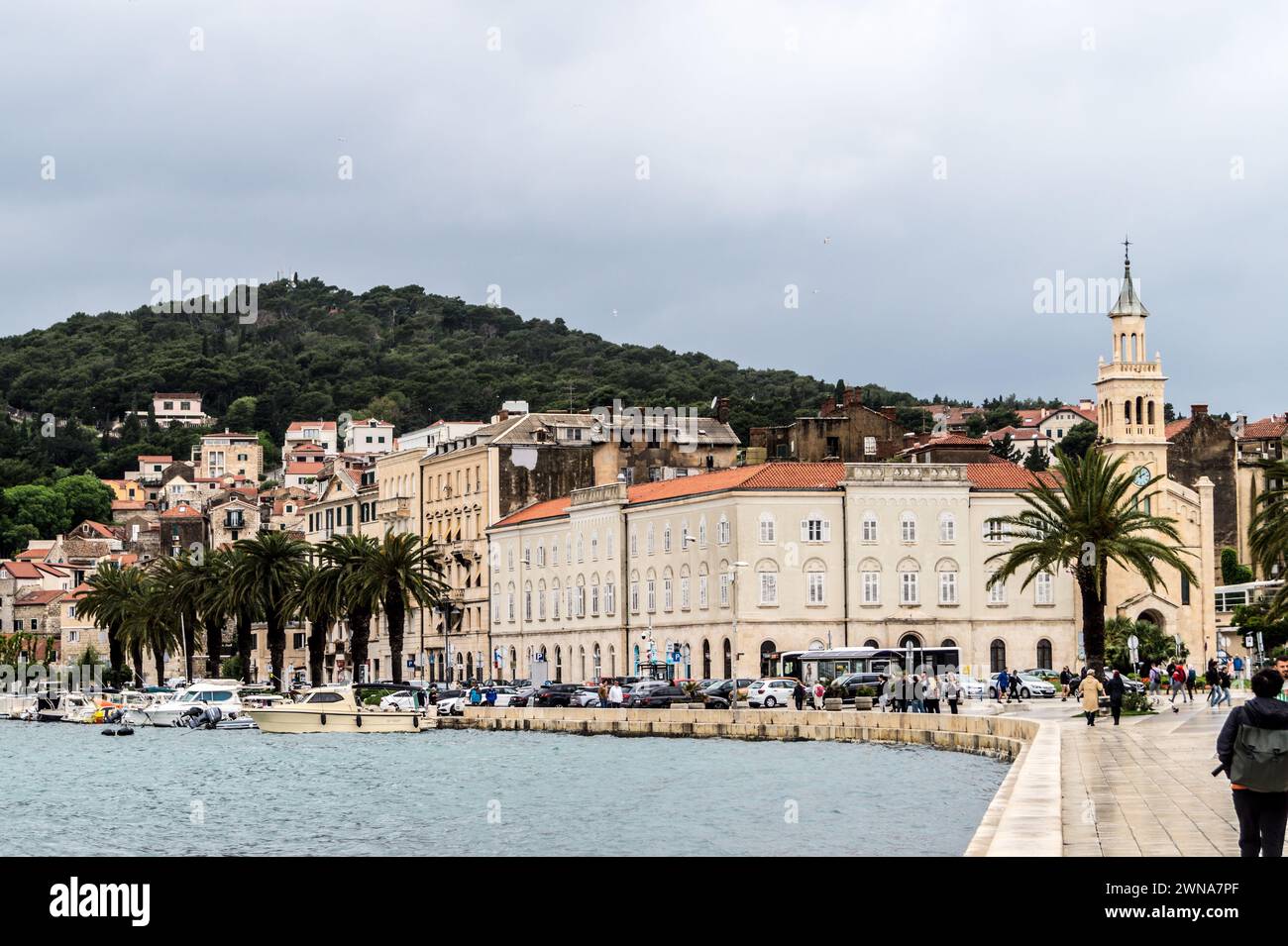 Uferpromenade und Franziskus-Kirche, Split, Kroatien Stockfoto